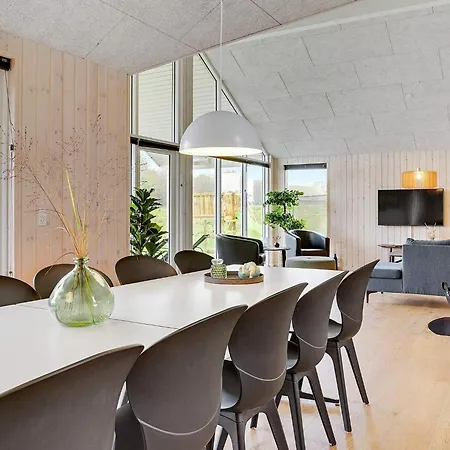 Luxury Family Retreat - By Traum *